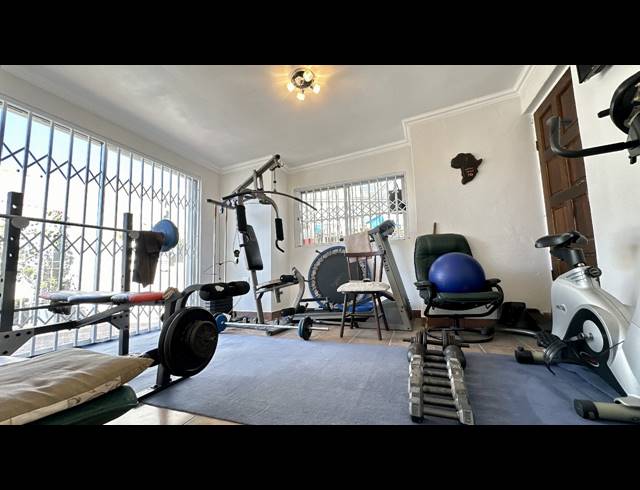 5 BEDROOM HOUSE FOR SALE IN ORMONDE